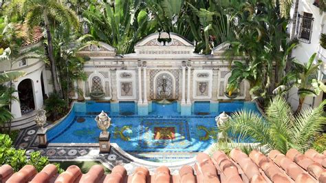 venus suite versace|5 Secrets of the Versace Mansion .